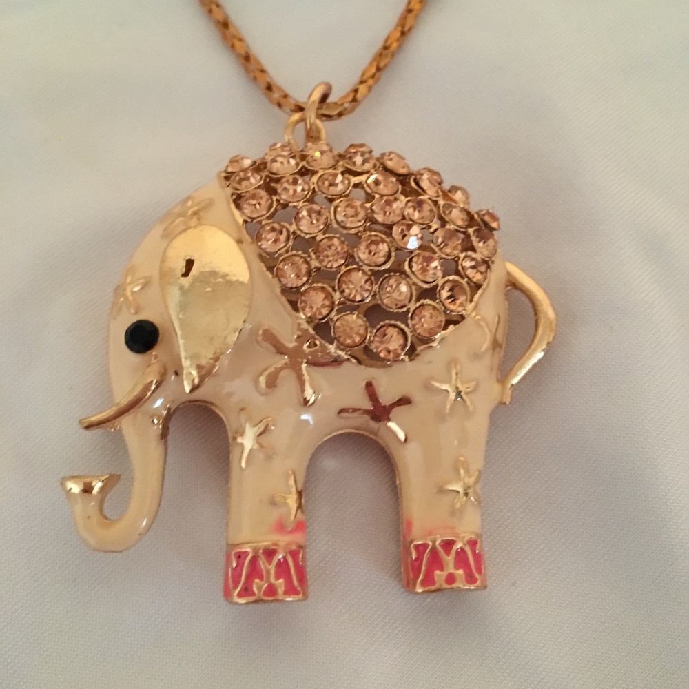 Elephant pendant